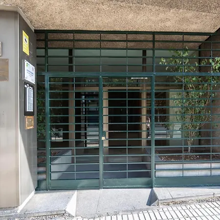 Menendez Pelayo Urban Appartement *